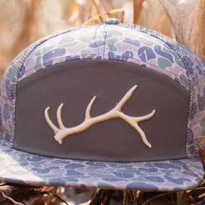 7 Panel Backwoods Shadow Shed Hat